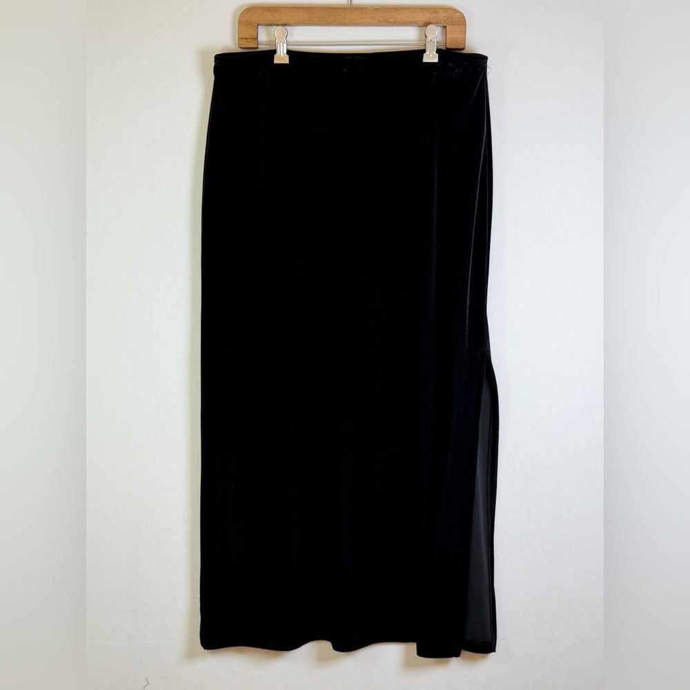 Ronni Nicole Women’s Black Velvet Maxi Skirt Y2K Goth Minimalist Stretch Sz L